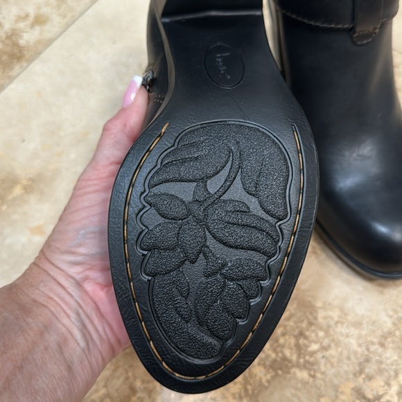 BOC ankle boots. 6 1/2 NEW. never worn. Gorgeous boots. - Picture 9 of 16